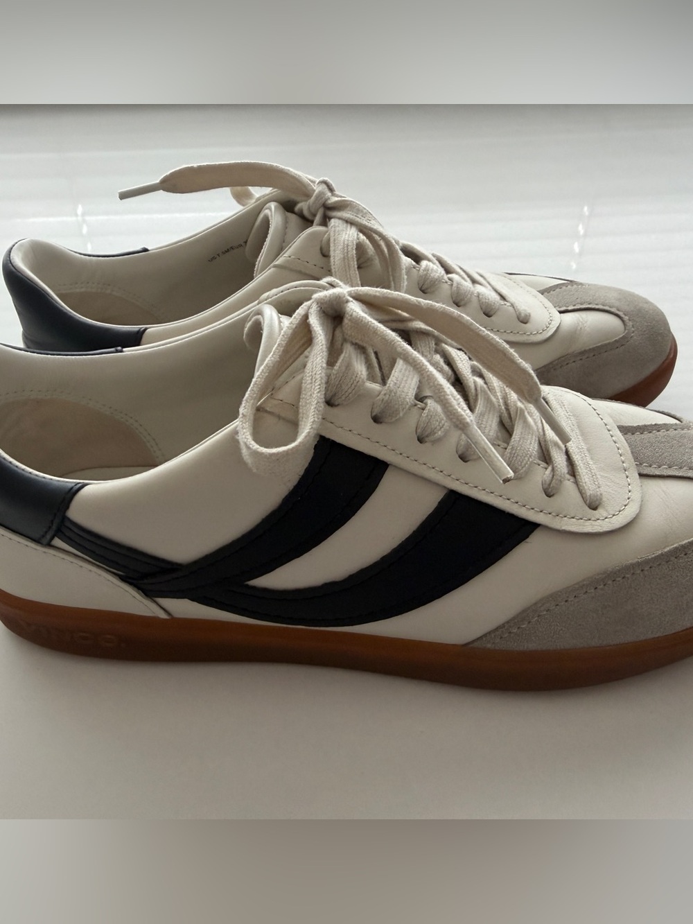 Vince Oasis Sneakers